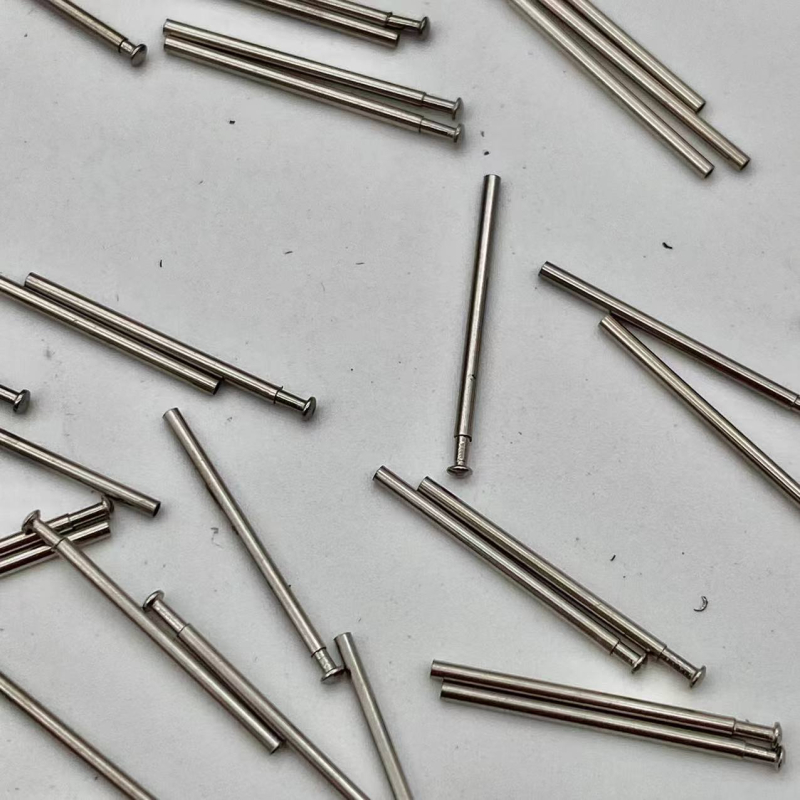 Componente din oțel inoxidabil pentru curea de ceas: tijă de conectare și șurub de prindere – Universal brand, Primăvară 2024