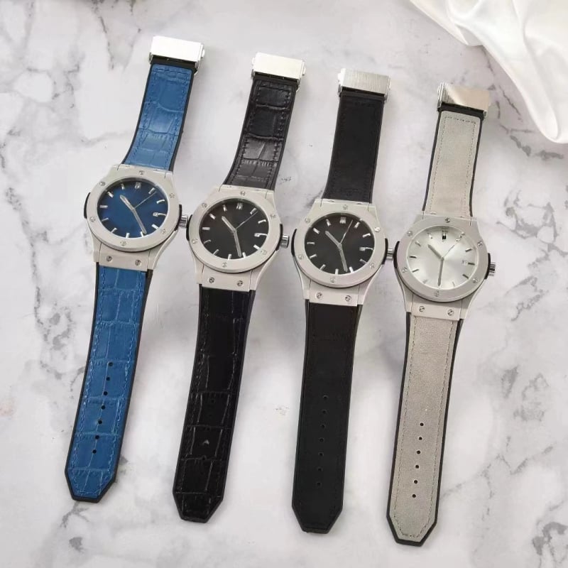 Férfi skeleton mechanikus óra naptár funkcióval, szilikon szíj, kerek számlap, ötvözet tokozás