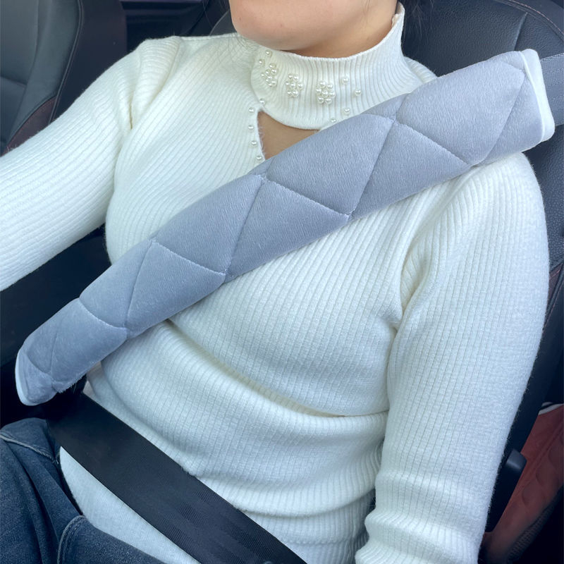Perne moi pentru centura de siguranță auto din pluș, cu protecție anti-derapare și umplutură îngroșată