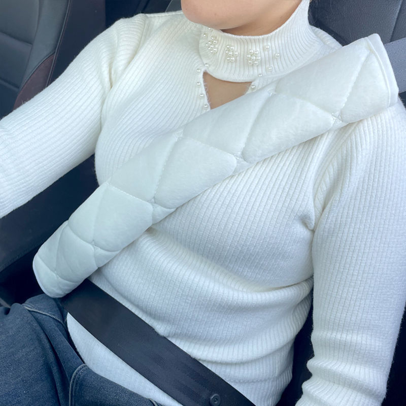 Perne moi pentru centura de siguranță auto din pluș, cu protecție anti-derapare și umplutură îngroșată