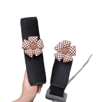 Protector de umăr pentru centura auto, design camelia, husă groasă (Brand: Fragrant; Material: Plush; Tip: Practic)