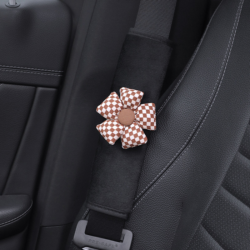Protector de umăr pentru centura auto, design camelia, husă groasă (Brand: Fragrant; Material: Plush; Tip: Practic)
