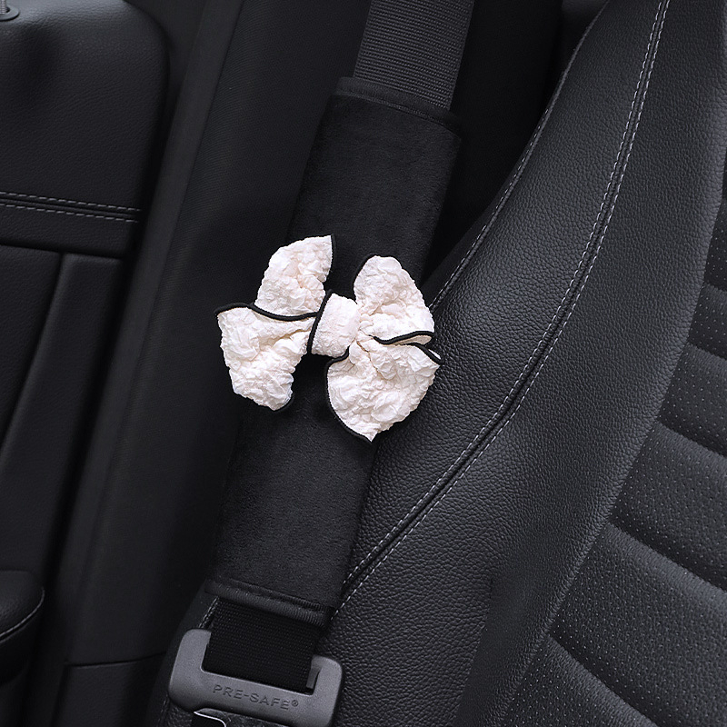 Protector de umăr pentru centura auto, design camelia, husă groasă (Brand: Fragrant; Material: Plush; Tip: Practic)