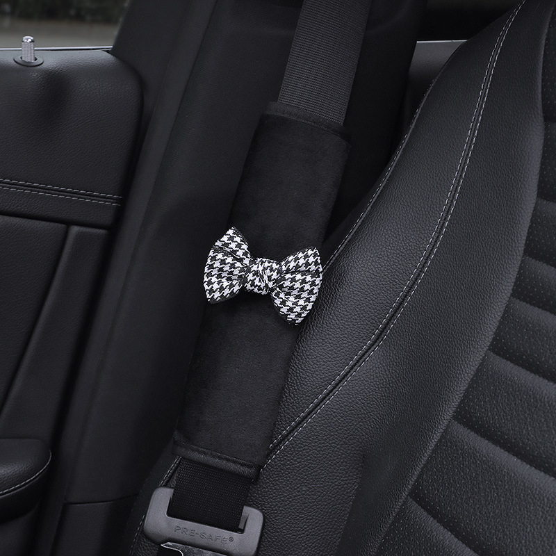 Protector de umăr pentru centura auto, design camelia, husă groasă (Brand: Fragrant; Material: Plush; Tip: Practic)