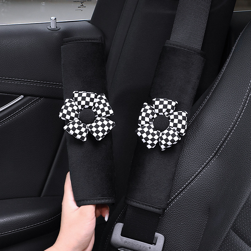 Protector de umăr pentru centura auto, design camelia, husă groasă (Brand: Fragrant; Material: Plush; Tip: Practic)