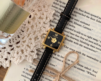 Ceas quartz pentru femei cu cadran pătrat, carcasă și brățară din oțel inoxidabil, mișcare Swiss ETA, rezistență la apă 30 m