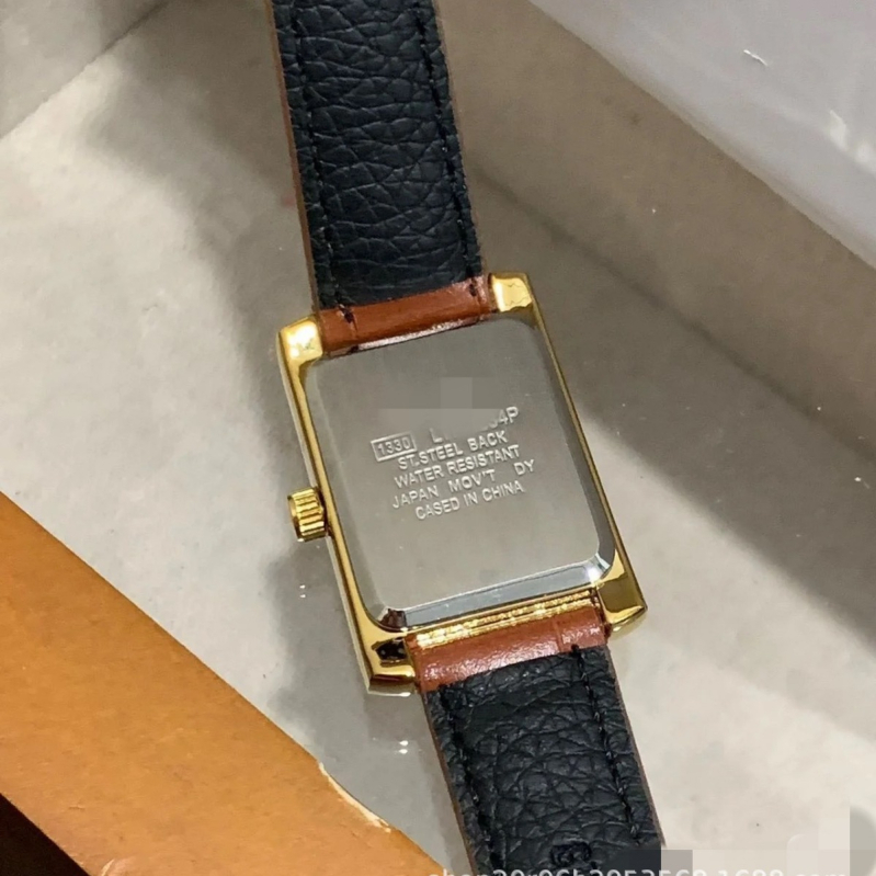 Ceas de damă quartz cu cadran pătrat, mișcare Swiss ETA, rezistență la apă 30M, curea din piele sintetică