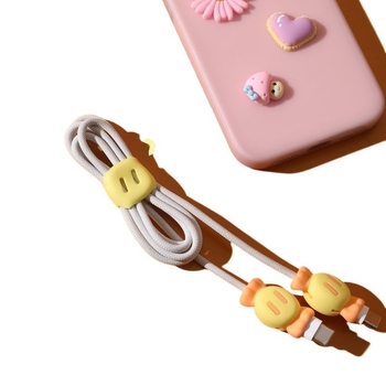 Laadimiskaabli kaitsekile – silikoonist universaalne kaitse, hoiab ära murdumise, pehme kummist disain