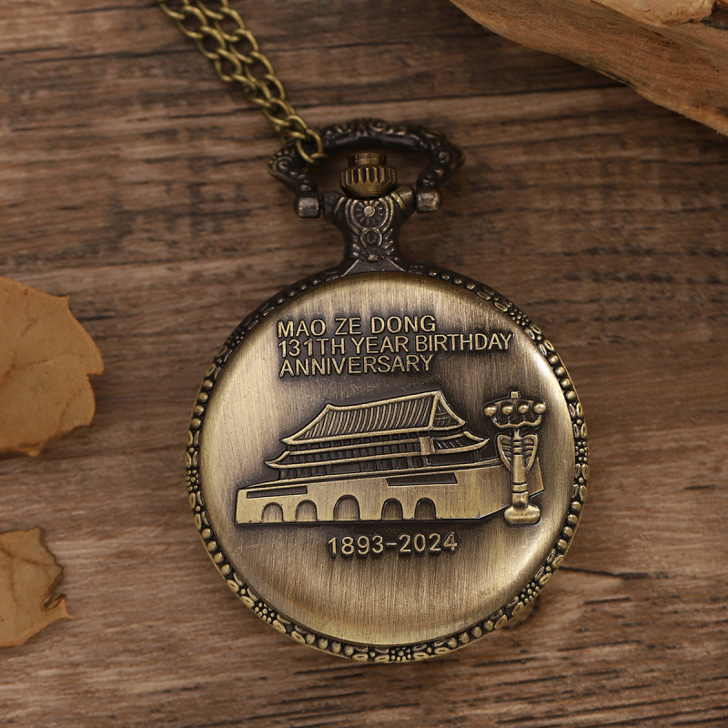 Kabatas pulkstenis ar nolokāmo vāciņu, antīks stilā, kvarca mehānisms, sakausējuma korpuss, rādītāji un cipari, pielāgošana pieejama.