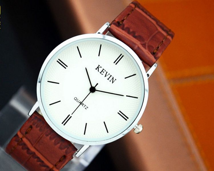 Satovi za parove, kvarcni mehanizam, korejskog stila, jednostavni i elegantni; Pokret: Quartz; Kućište: metal; Remen: imitirana koža; Kopča: pin kopča