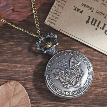 Antik kvarc zsebóra, 45 mm-es kördial, fém tokkal, spirál koronával, analóg kijelző