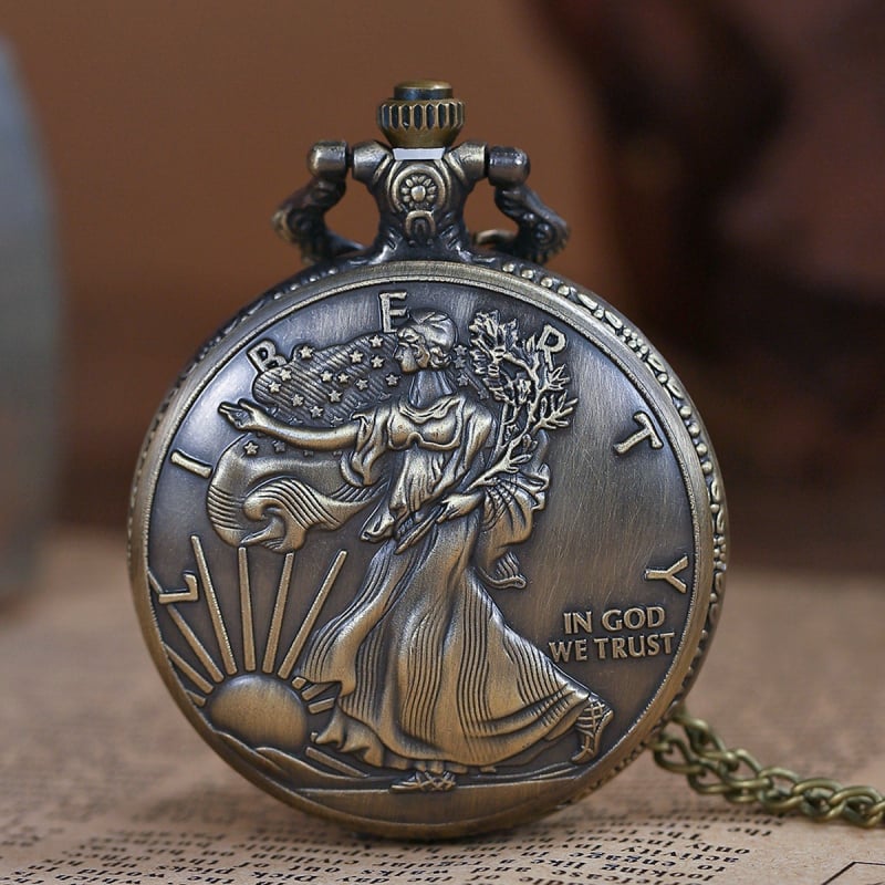 Antik kvarc zsebóra, 45 mm-es kördial, fém tokkal, spirál koronával, analóg kijelző