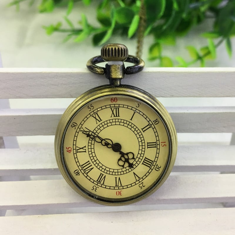 Джобен часовник на синджир с кварцов мехaнизъм, кръгъл циферблат, корпус от сплав, луковидна корона, модел 68