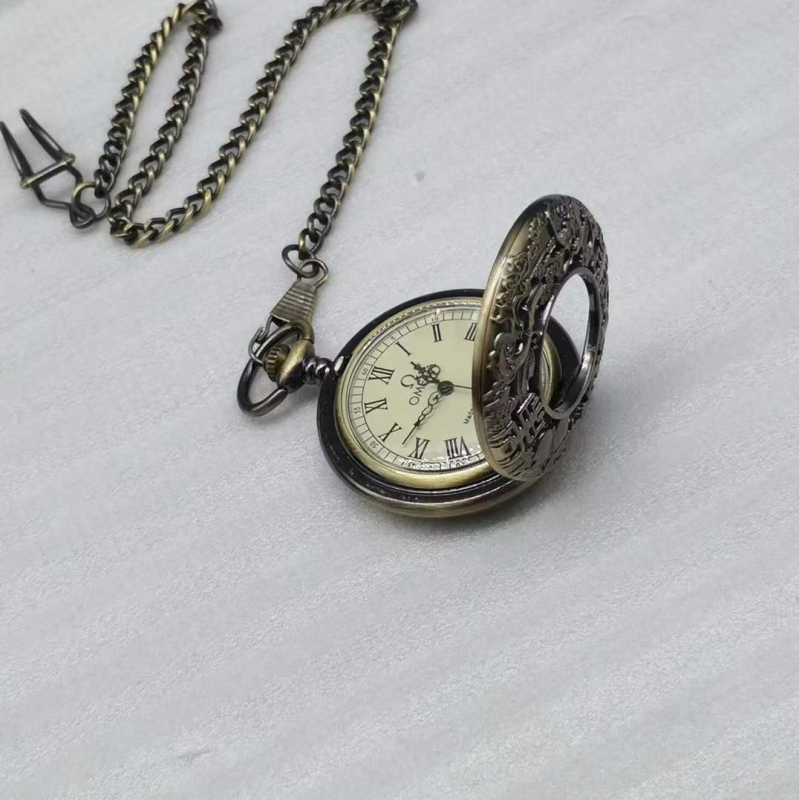 Antički bakreni džepni sat s kapicom – klasična dekoracija za dom (Material: Copper; Copper type: Brass; Craft: Die casting; Production method: Semi-manual and half mechanical; Processing and customization: Yes)