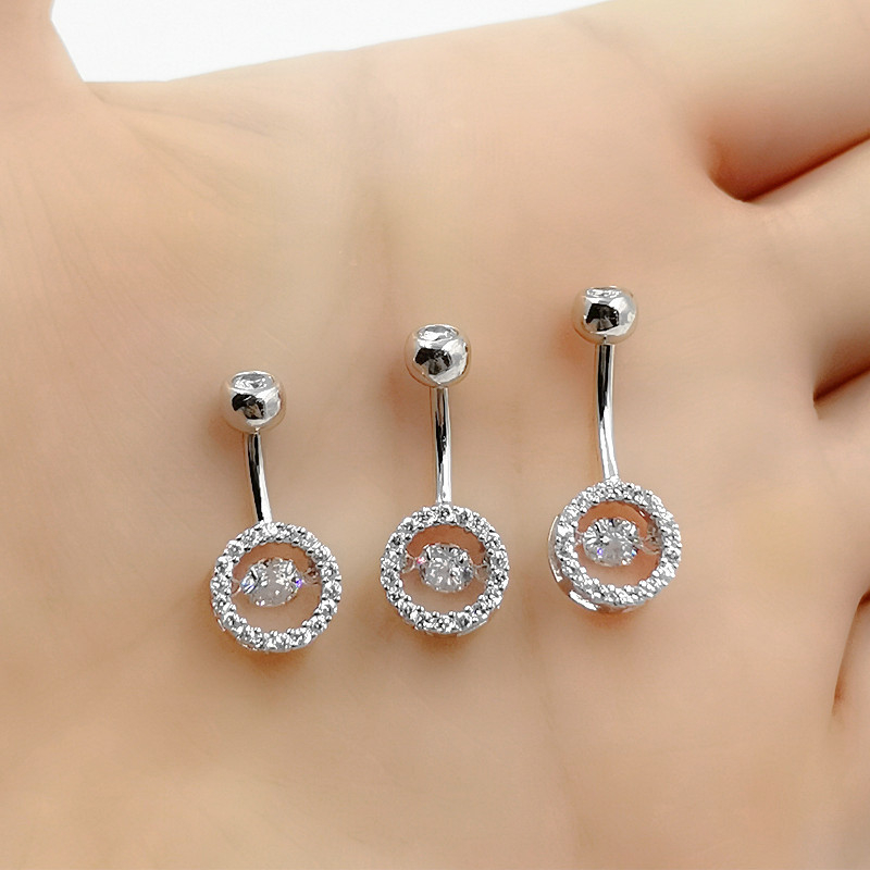 Nabas gredzens no 925 sudraba ar cirkoniem – universāls stils, ģeometrisks dizains