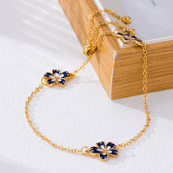 Potītes rokassprādze ar emaljas ziedu motīvu, leģēta, ģeometrisks dizains, modes rotaslietas, rudens 2025