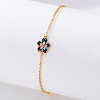 Potītes rokassprādze ar emaljas ziedu motīvu, leģēta, ģeometrisks dizains, modes rotaslietas, rudens 2025