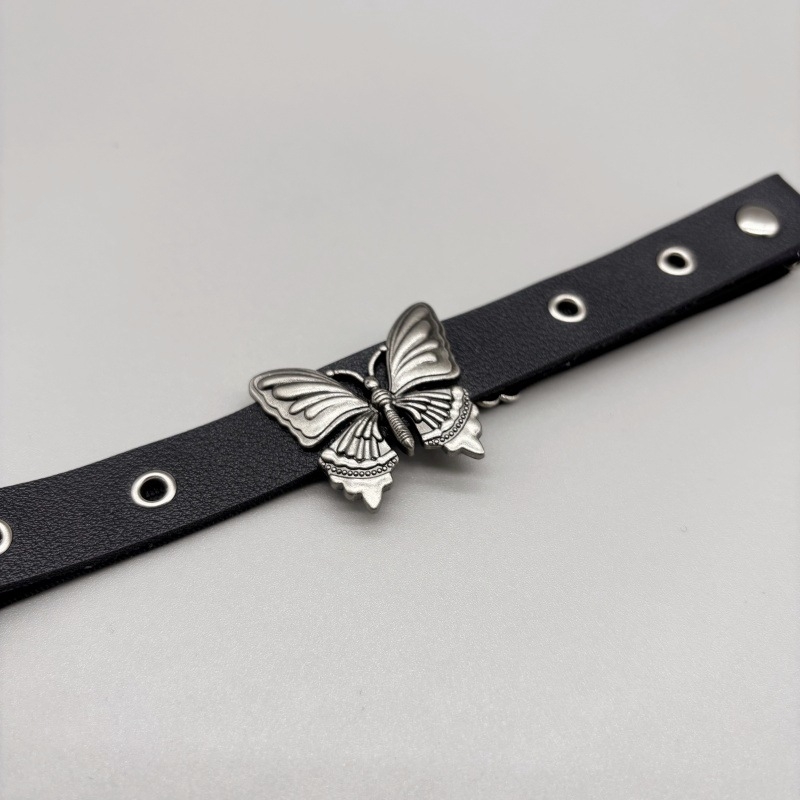 Глезенна гривна от плат — пънк пеперуда с пирони, насекомообразна форма, женски стил (пролет 2025)