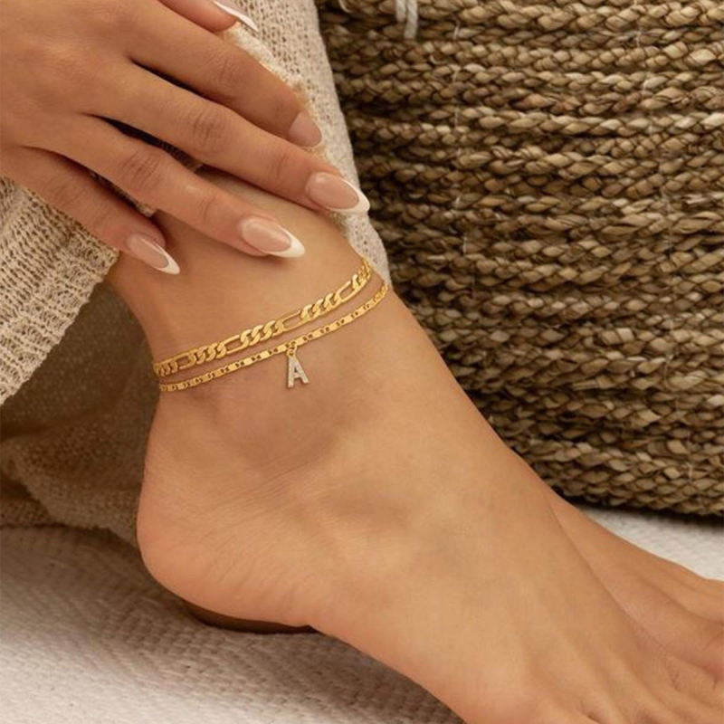 Глезен гривна с двойнослойни букви – дамски меден аксесоар с позлатени изкуствени камъни, висулка