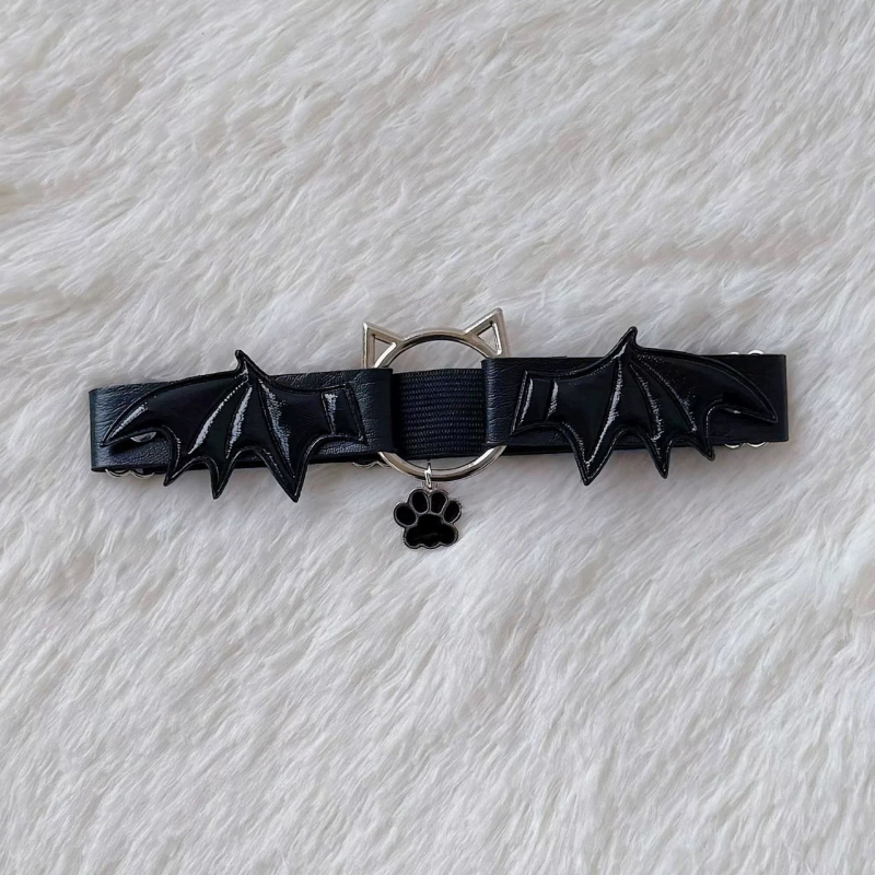 Gležnjača s krilima i motivom mačje šape, inspirirano Y2K goth subkulturom, unisex, jesen 2024, pojedinačno pakiranje