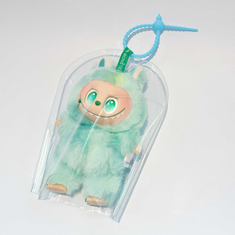 Geantă de depozitare suspendată – formă cub, husă PVC protecție la praf pentru păpușă pluș și pandantiv