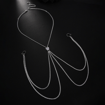 Ötvözetből készült testlánc mesterséges kövekkel kirakott, geometriai kialítás, elektroplakálás, női stílus