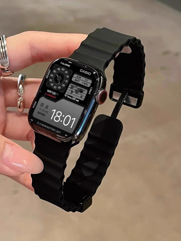 Ζώνη Apple Watch Ultra — Σιλικόνη με μαγνητικό κούμπωμα, απλό στυλ