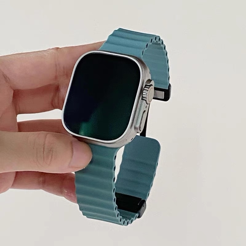 Ζώνη Apple Watch Ultra — Σιλικόνη με μαγνητικό κούμπωμα, απλό στυλ