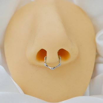 Пиърсинг бижута от титаниева сплав ASTM F136 за нос септум — геометричен сегментен носен пръстен