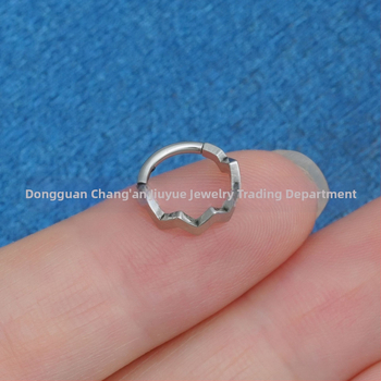 Inel nazal cu design geometric ondulat în formă de U, aliaje titan G23, seria Princess, gravură