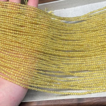 Perle lucioase pentru bijuterii DIY – mărgele din cristal, stil fashion, modele variate, lansare primăvara 2025