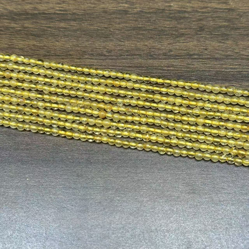 Perle lucioase pentru bijuterii DIY – mărgele din cristal, stil fashion, modele variate, lansare primăvara 2025