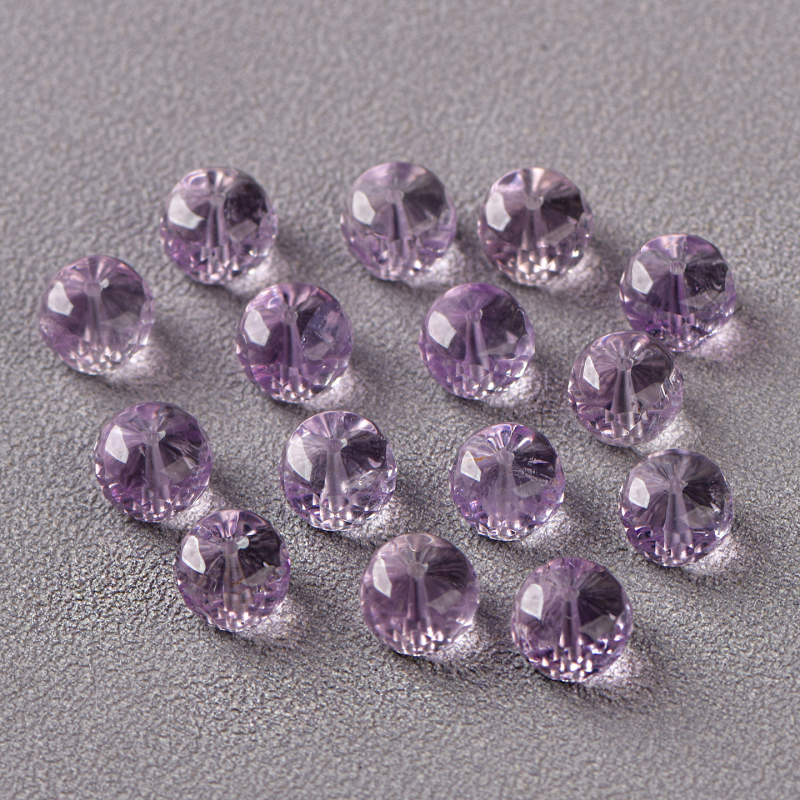 Kristály szabad gyöngyök, ametiszt kristály, barokk stílusú, kör gyöngyök, géppel feldolgozott