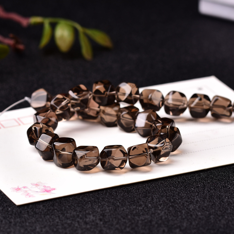 Mărgele din cristal natural, tăiate în secțiune, model totem, design original