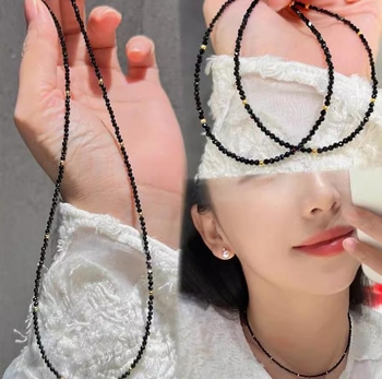 Xianlin réz kulcscsonti nyaklánc kristálybeültetéses medállal, gyöngyös lánccal, geometrikus dizájn