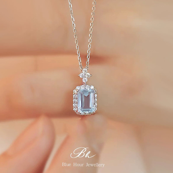 Colier din argint 925 cu cristale naturale de acvamarin și topaz, pandantiv în formă de sticlă de parfum, lanț încrucișat, greutate 2,5 g