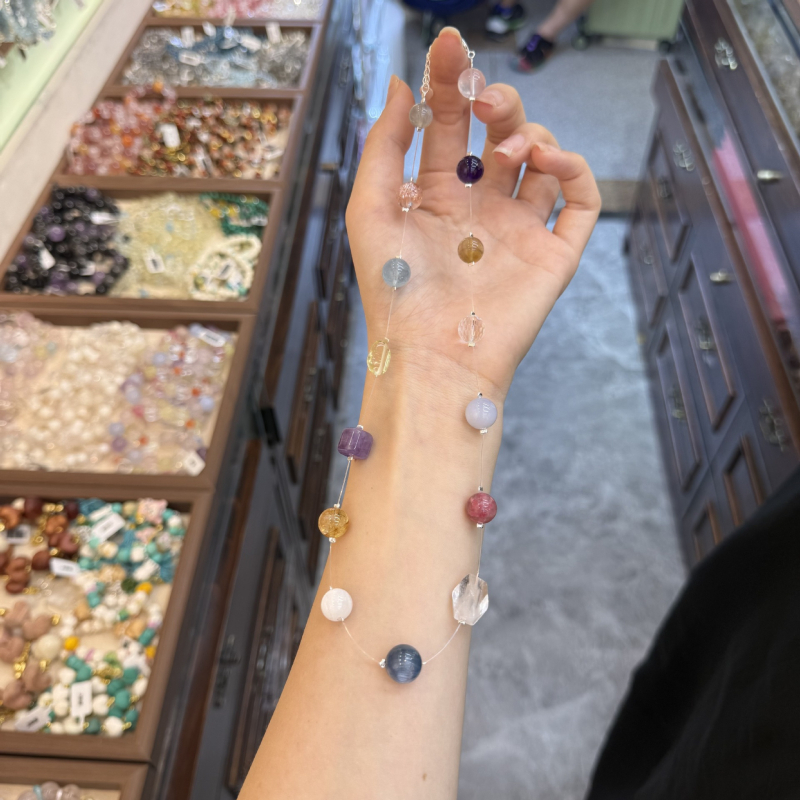 Nyaklánc — kristály anyag, kézműves, geometriális forma, horgászvonal lánc