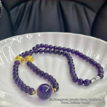 Ametista kristāla kaklarota, 12 mm pērlīte, sudraba-zeltainas detaļas, viegls luksusa stils