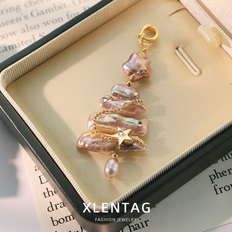 Barokk gyöngy csillag cirkón nyaklánc medál – Eredeti dizájn, anyag: gyöngy, forma: csillag, felületkezelés: elektroplatinálás, 2025 nyár