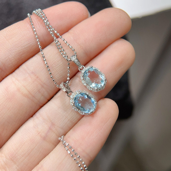 Akvamarin medálos nyaklánc 925-ös ezüstből, minimalist stílus