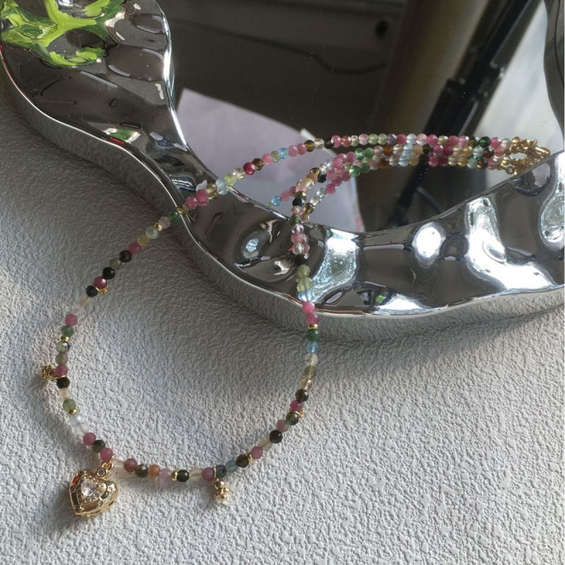 Κολιέ με χάντρες τουρμαλίνης και hair crystal κρύσταλλα, εξαρτήματα από ορείχαλκο, απλό ρετρό στυλ