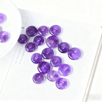 Geometriai mintázatú ametiszt medálos nyaklánc kristály biztonsági csattal, fényes felület