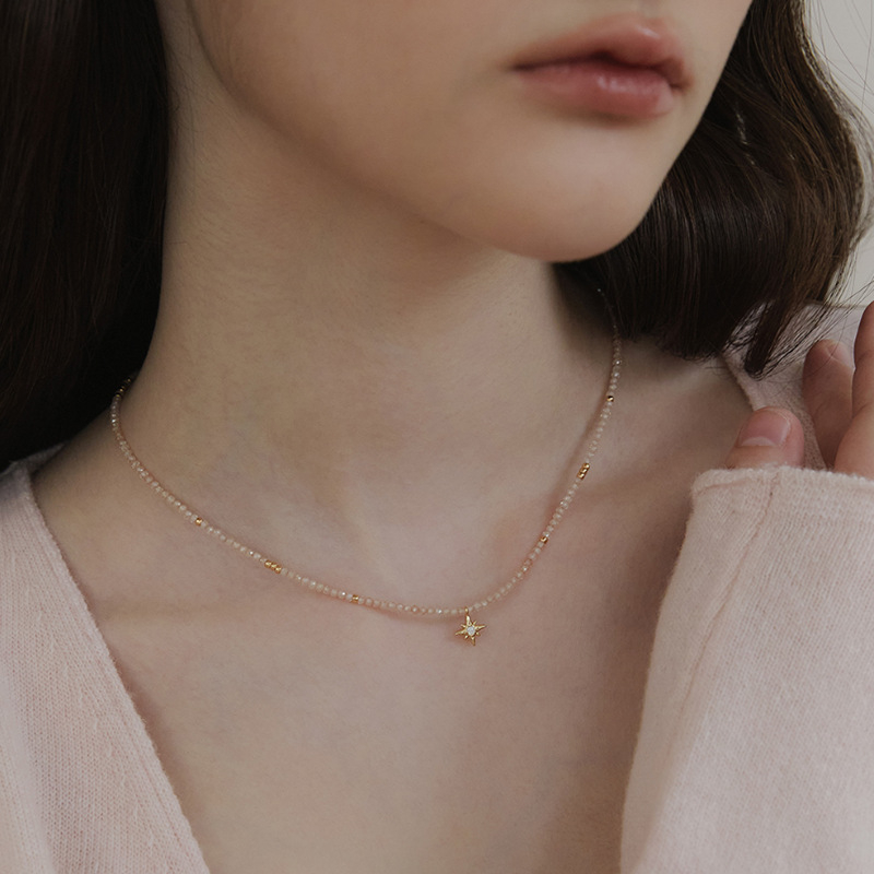 Elegáns réz nyaklánc ötvözet medállal, cirkón lánccal, kézzel készített, 10 g