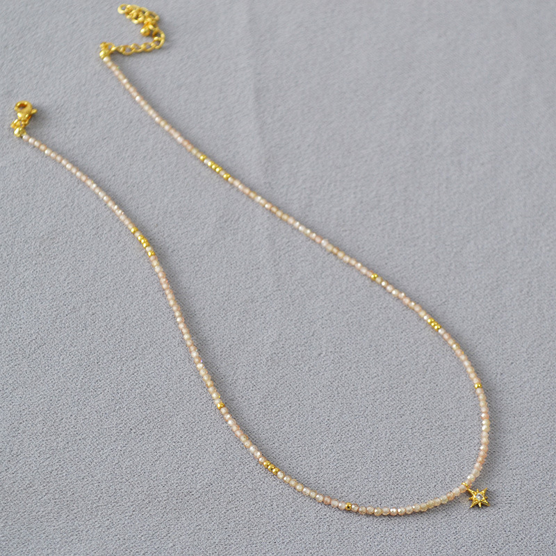 Elegáns réz nyaklánc ötvözet medállal, cirkón lánccal, kézzel készített, 10 g