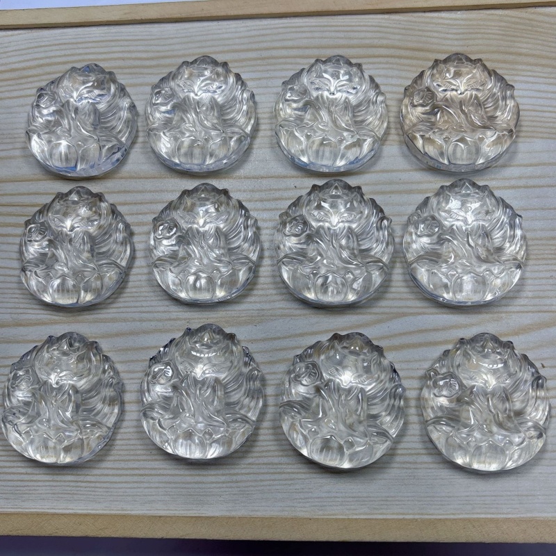 Nyaklánc róka-lótusz gravírozott medállal, fehér kristály, Century Jewelry