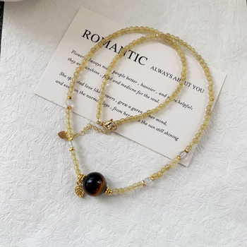 Tigriszem kőből és aranyhajú kristállyal készült nyaklánc, geometriai forma, kézzel készített, kerület 41–50 cm, könnyű luxus stílus