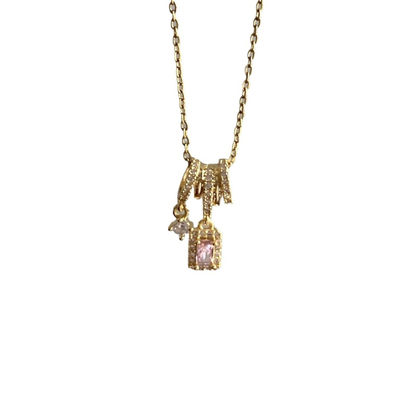 Bojtos négyszögletes nyaklánc rézmedállal, titánacél lánccal, mikro-inkruszált cirkón, 41–50 cm hosszú, elektroplatázás