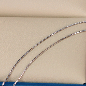 Ogrlica od umjetnog kristala, elektroplatiranje, običan lanac, geometrijski stil, za žene (Material: artificial crystal; Treatment: electroplating; Chain: regular chain; Style: geometric; For women)