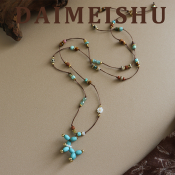 Női nyaklánc tigrisz szem kővel és türkiz medállal, kutya motívummal, fonott pulóverlánccal