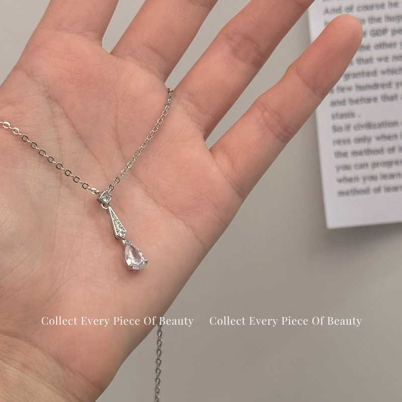 Réz nyaklánc ötvözet vízcsepp medállal, szabályos lánccal, 41–50 cm, könnyű luxus stílus